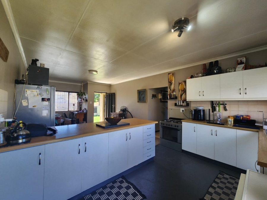 4 Bedroom Property for Sale in Groeneweide Park Western Cape